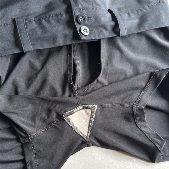 Maggie Lane Black Athletic Skort with Zip Pockets - Picture 6 of 14